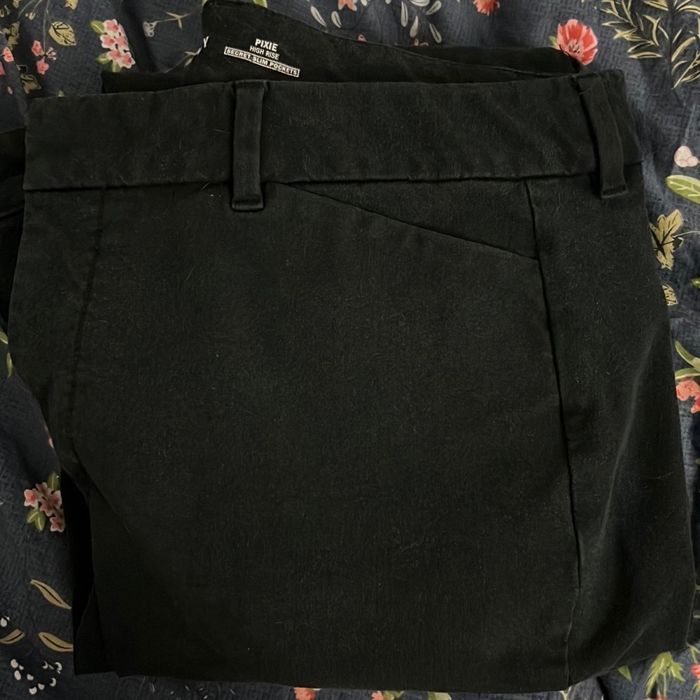 Old Navy “High Rise Pixie” pants-size 10tall